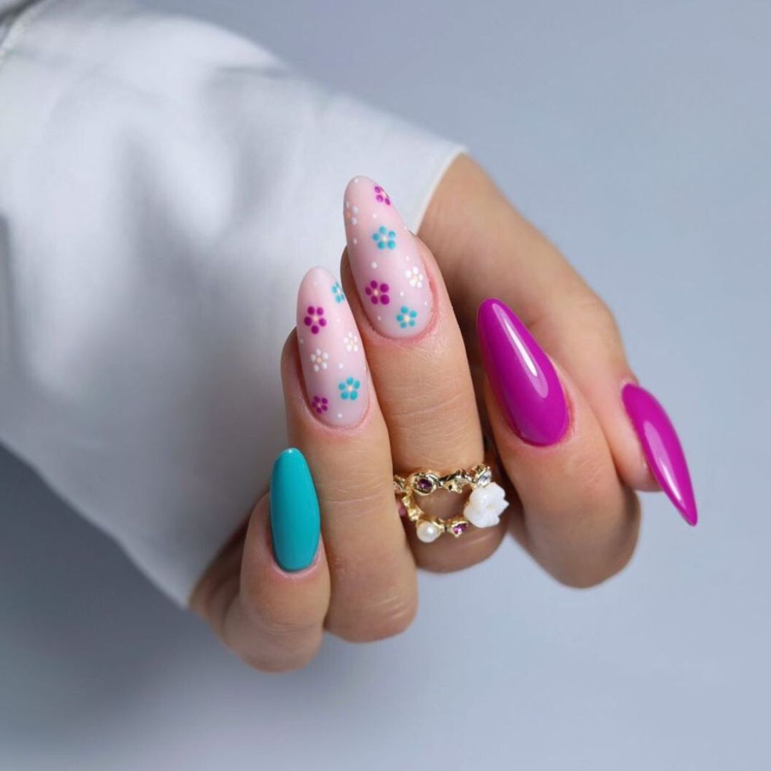 Zdjęcie wiosennej stylizacji paznokci